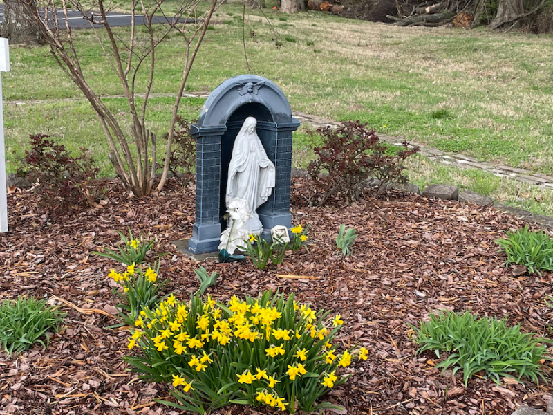Marian shrines, big and&nbsp;small